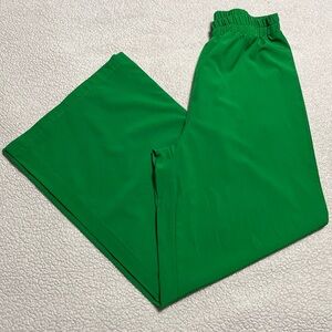 Green women’s Bottoms size medium (8)